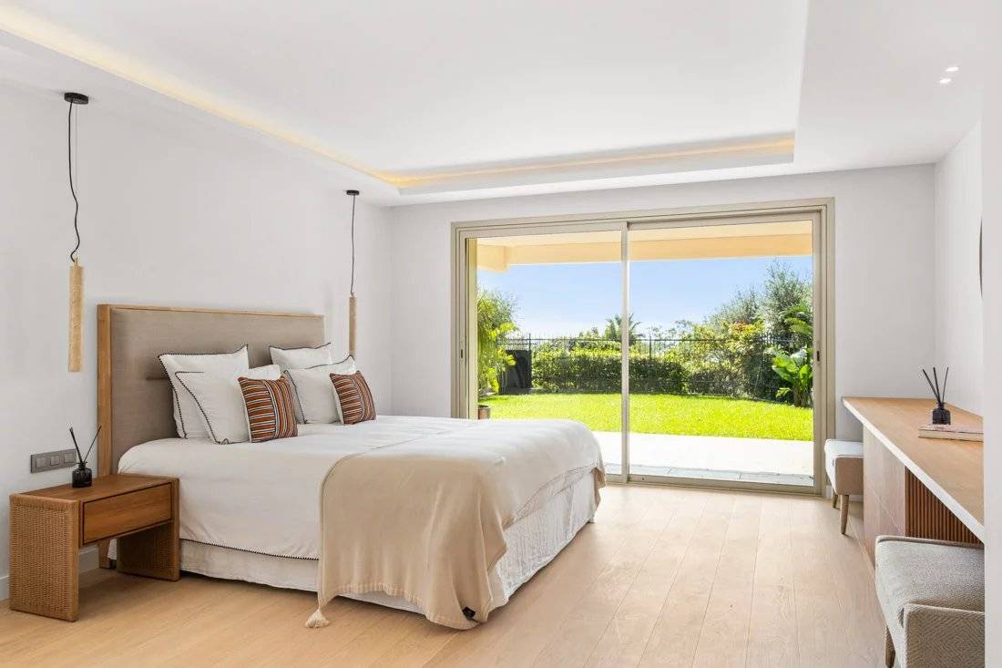 CANNES - VILLA APPARTEMENT VUE MER 315 M2