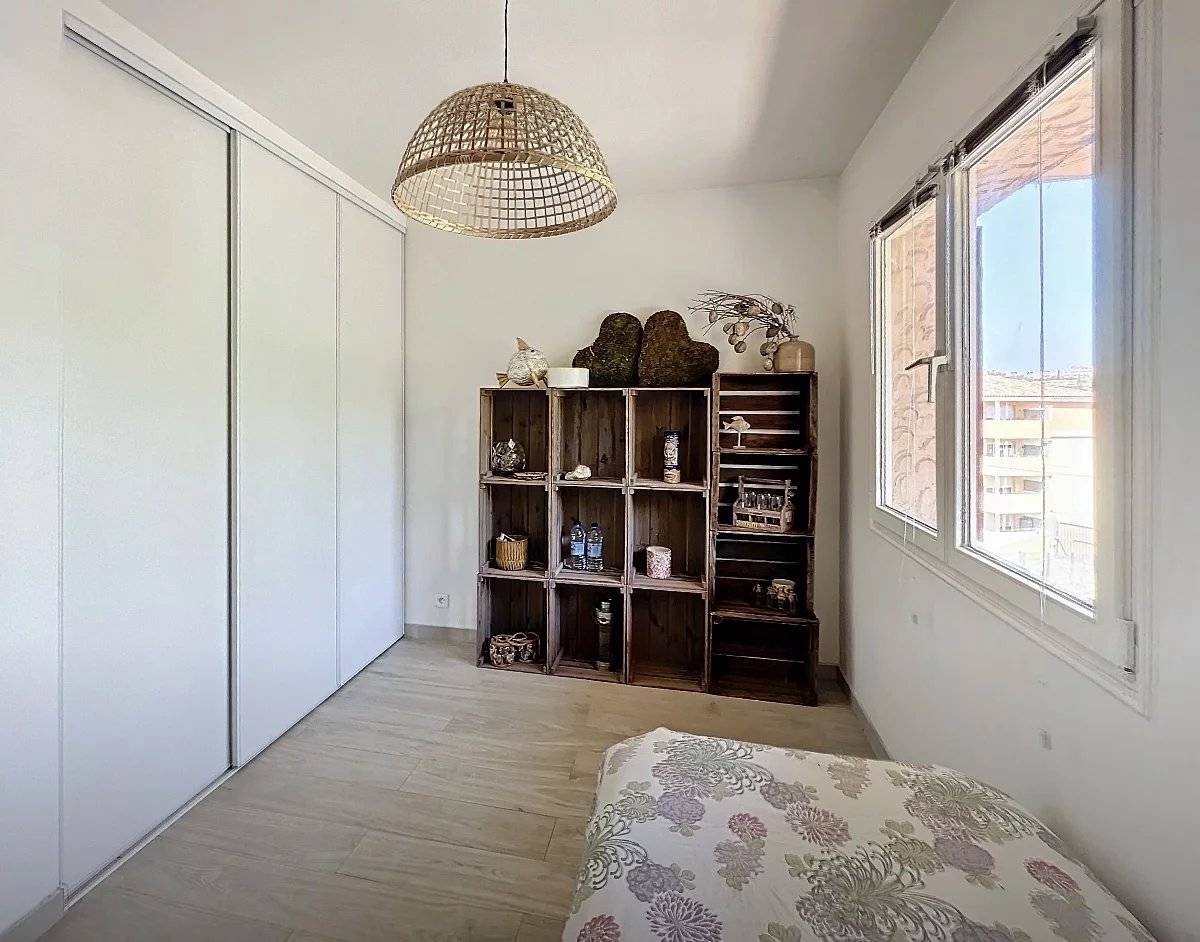 À vendre : appartement 3 pièces avec terrasse et jardin à Saint-Raphaël