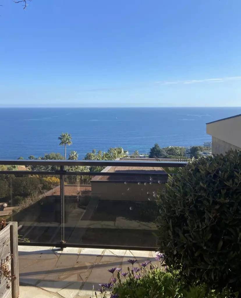 Penthouse proche Cannes vue mer panoramique à vendre