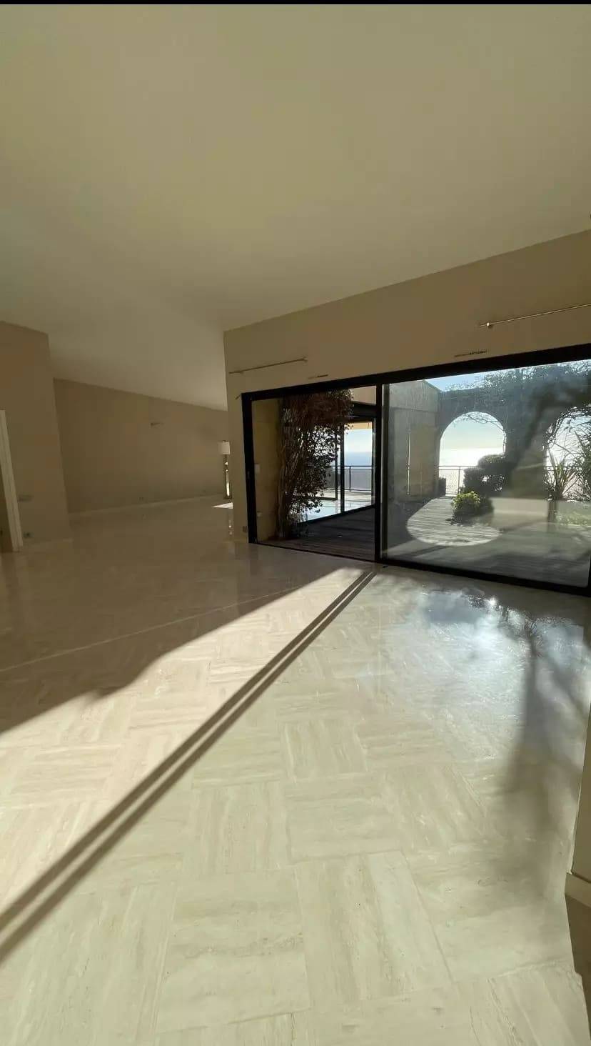 Penthouse proche Cannes vue mer à vendre