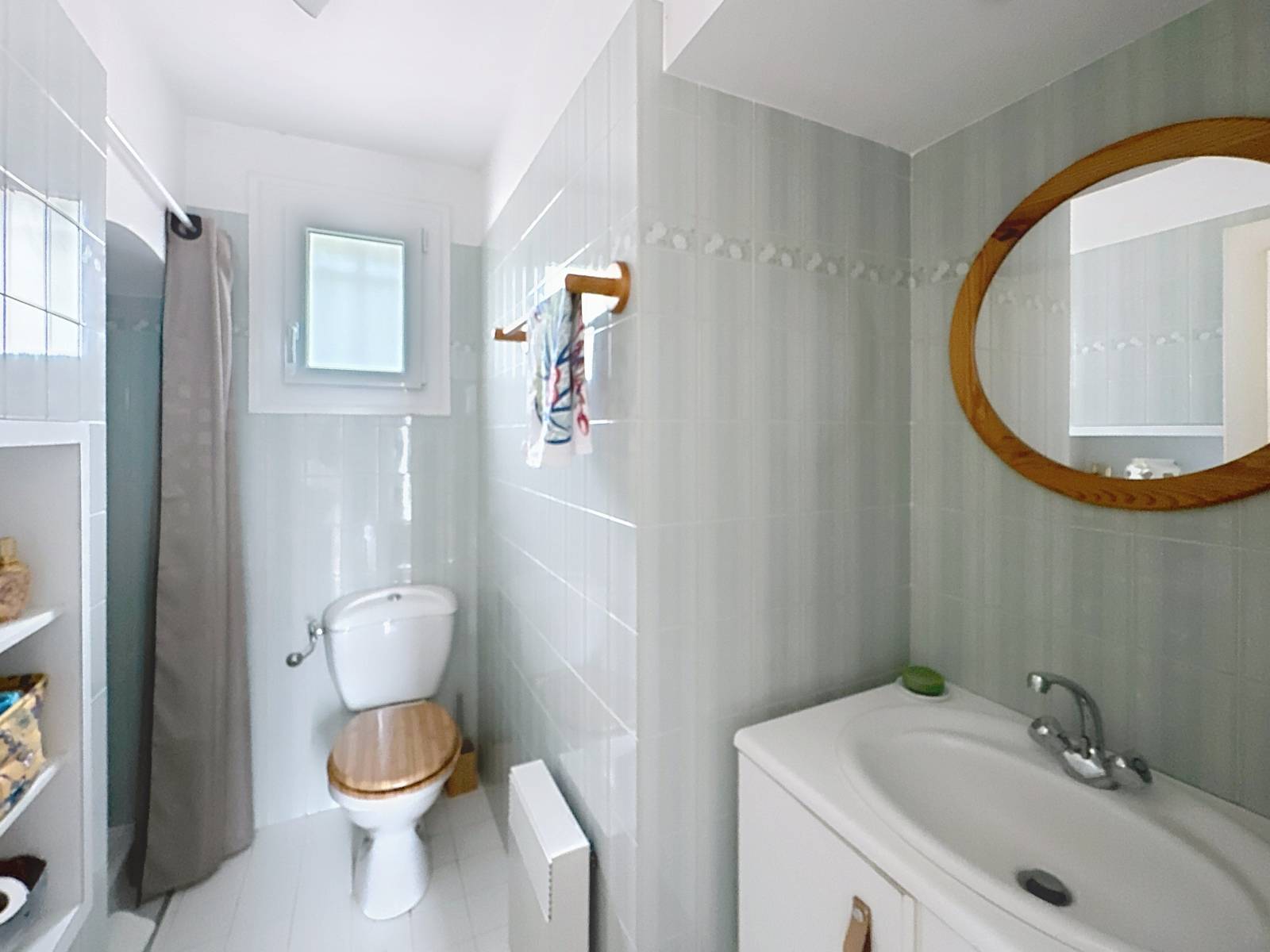 LE ROURET - MAISON INDIVIDUELLE AVEC PISCINE VUE DÉGAGÉE