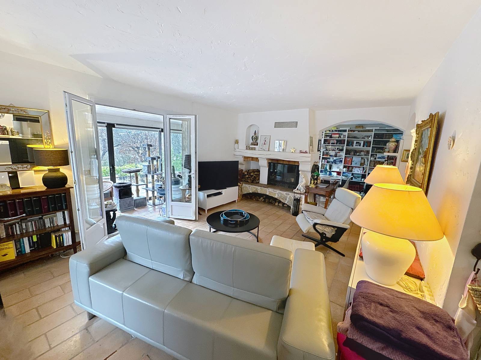 LE ROURET - MAISON INDIVIDUELLE AVEC PISCINE VUE DÉGAGÉE