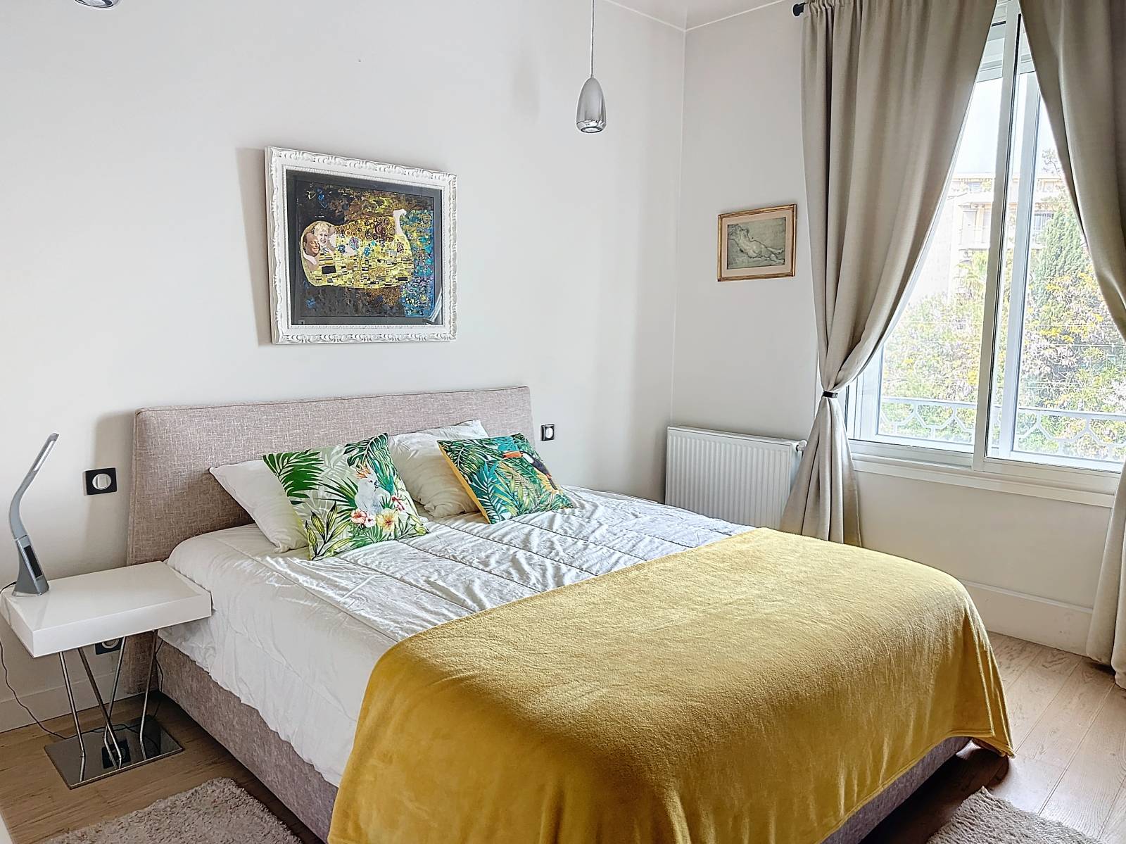 LOCATION SAISONNIERE Appartement 3 Pieces de 100M2 Croisette Cannes