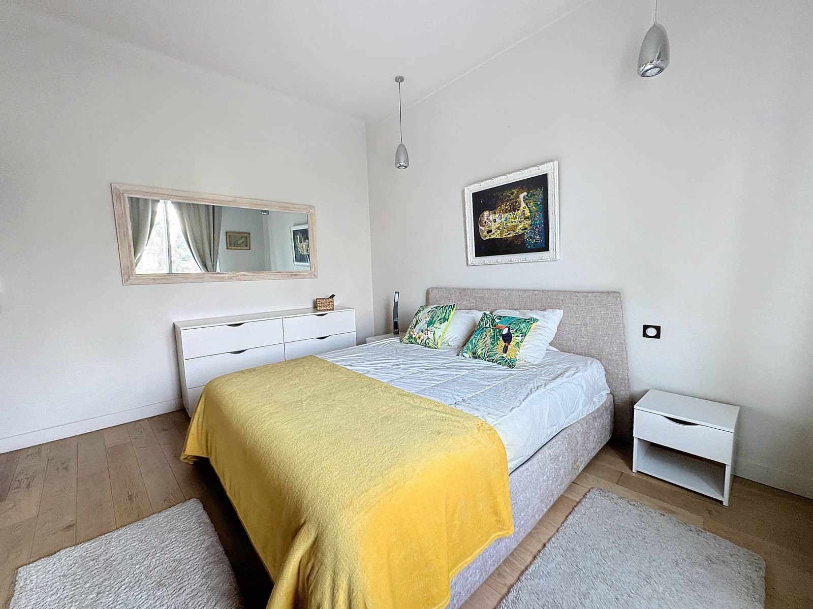 LOCATION SAISONNIERE Appartement 3 Pieces de 100M2 Croisette Cannes