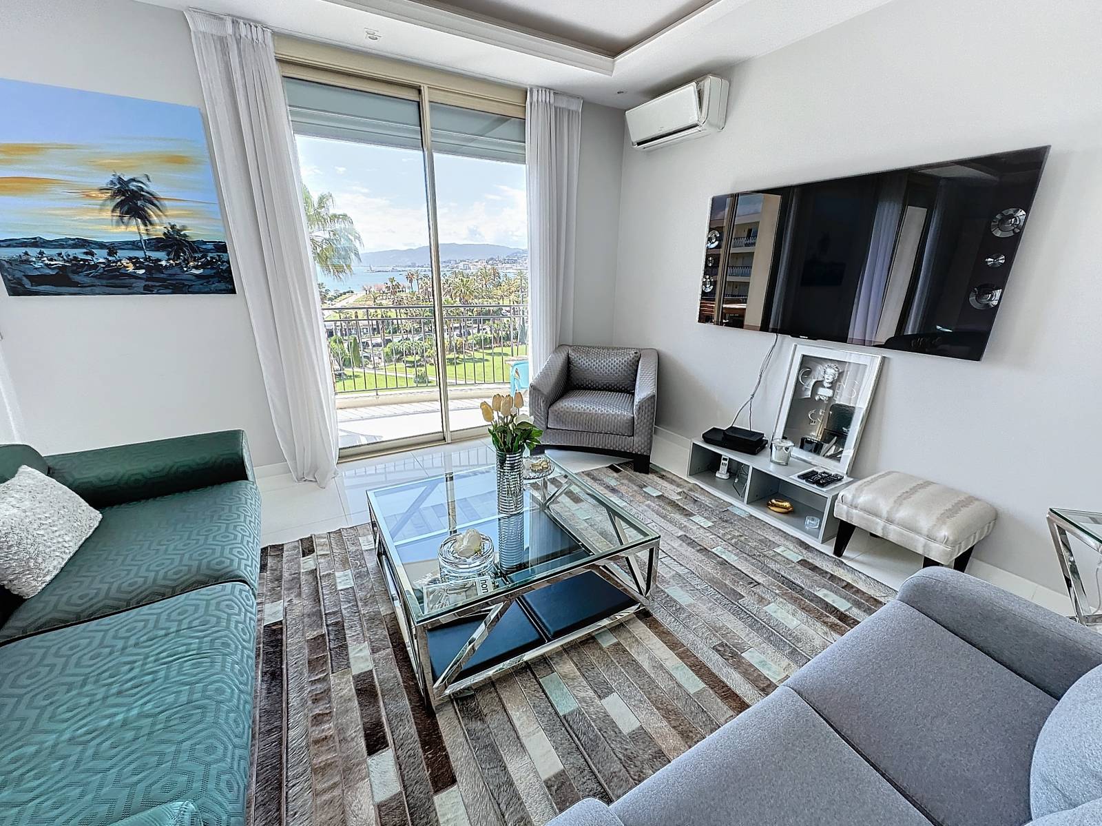 LOCATION SAISONNIERE APPARTEMENT 3 CHAMBRES VUE MER ET PORT CANTO CANNES