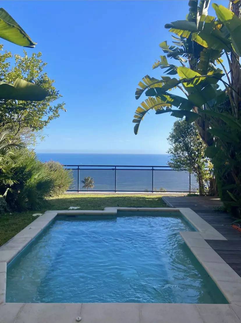 Penthouse proche Cannes avec piscine jardin vue à vendremer