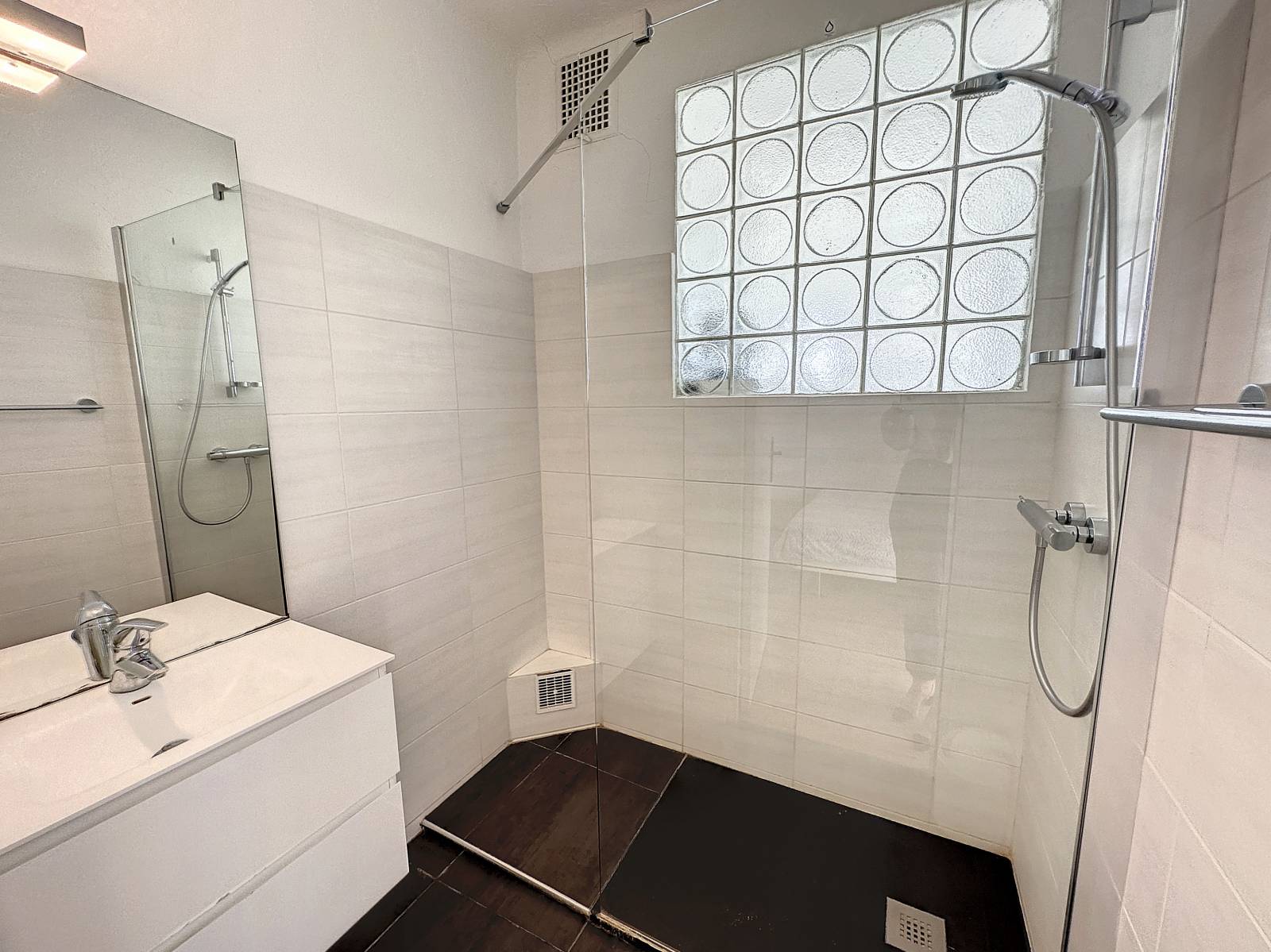 2P CANNES CROISETTE TERRASSE VUE MER