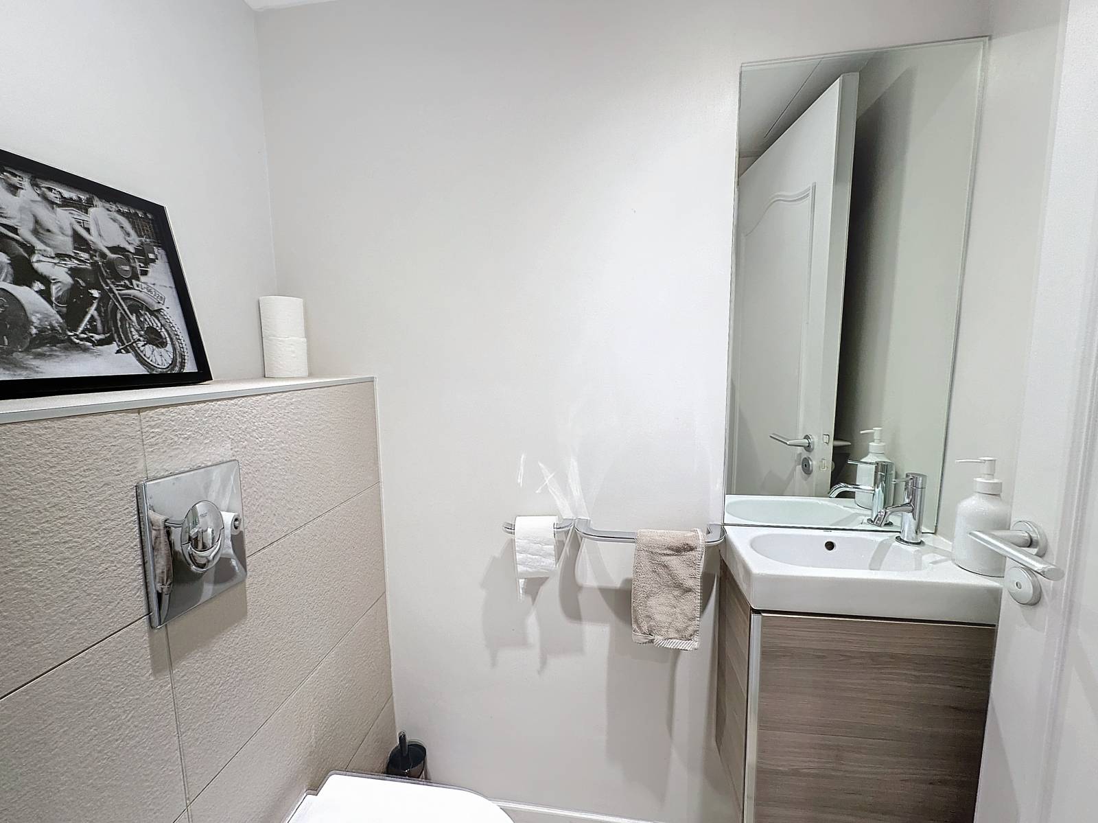 LOCATION SAISONNNIERE VILLA 5 CHAMBRES EN SUITE A CANNES