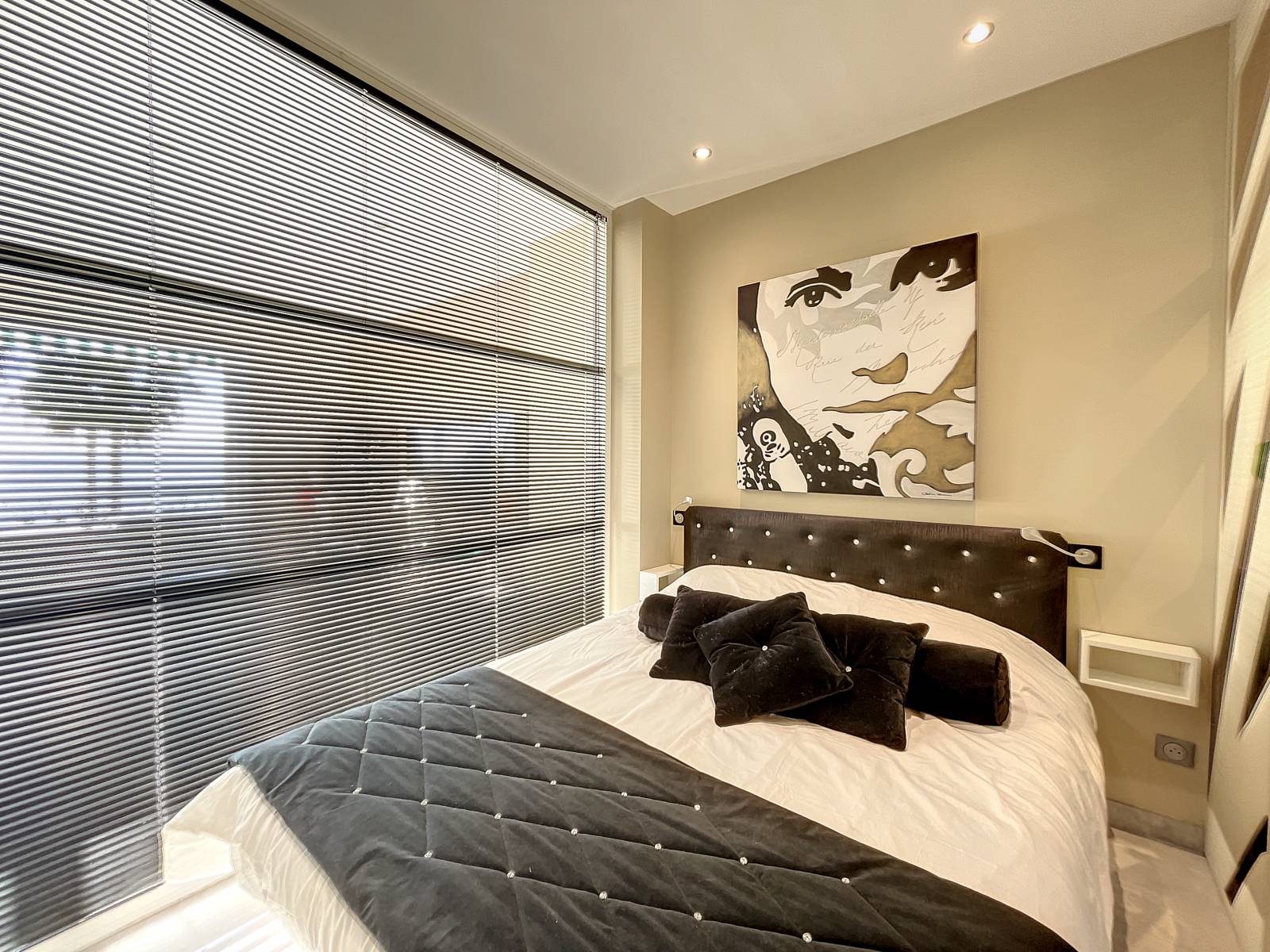 2P CANNES CROISETTE TERRASSE VUE MER