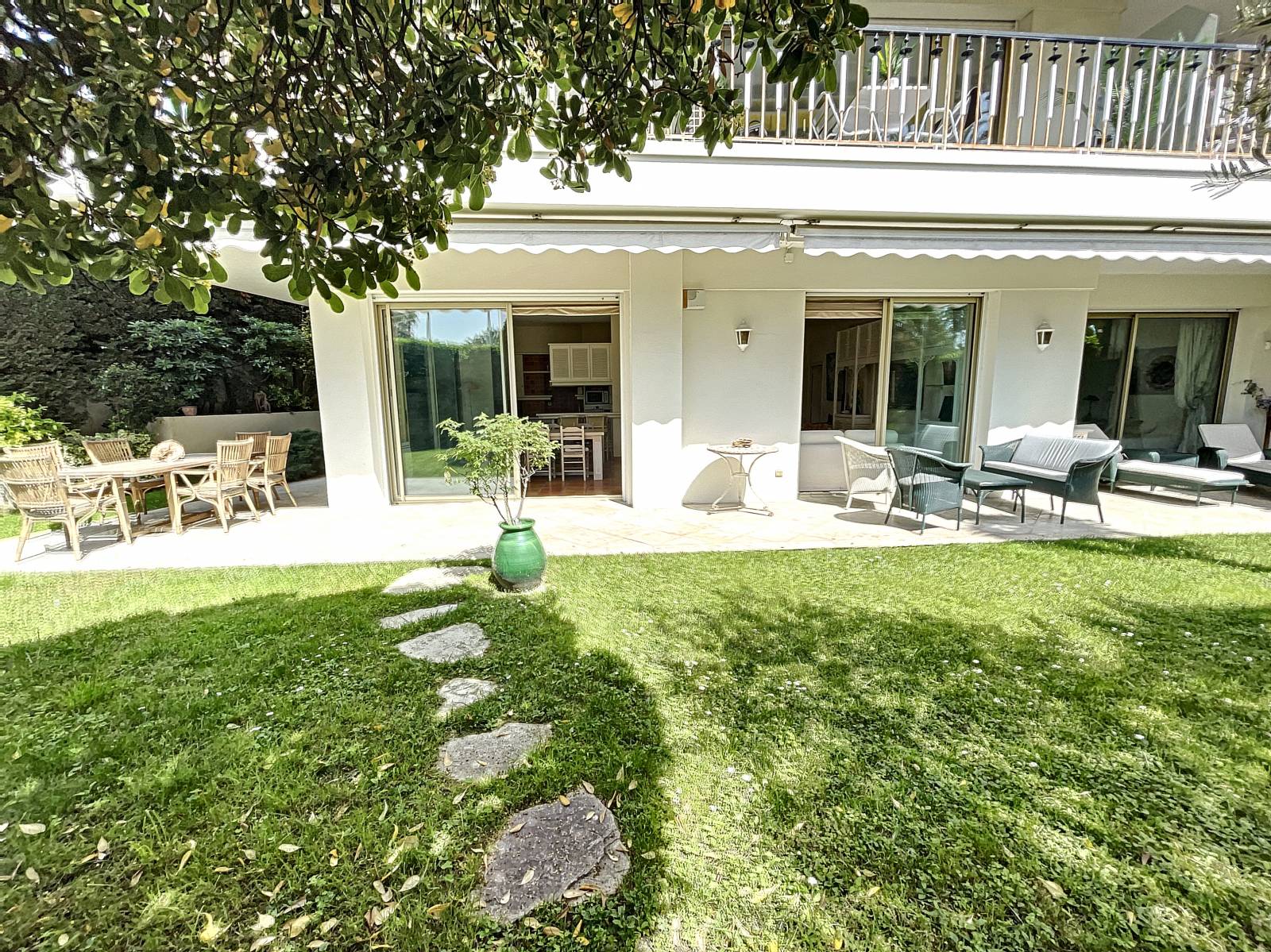 4P CANNES CROISETTE TERRASSE VUE MER