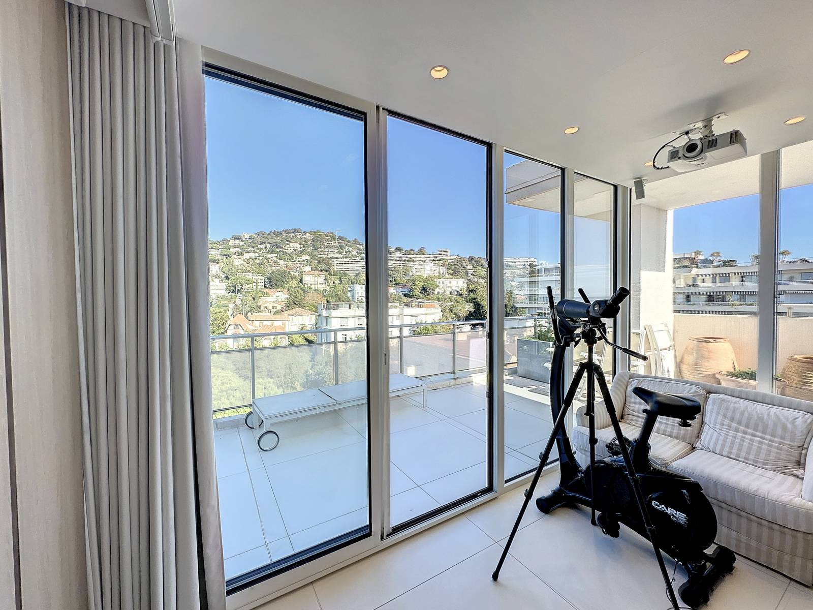 3P CANNES TERRASSE VUE MER