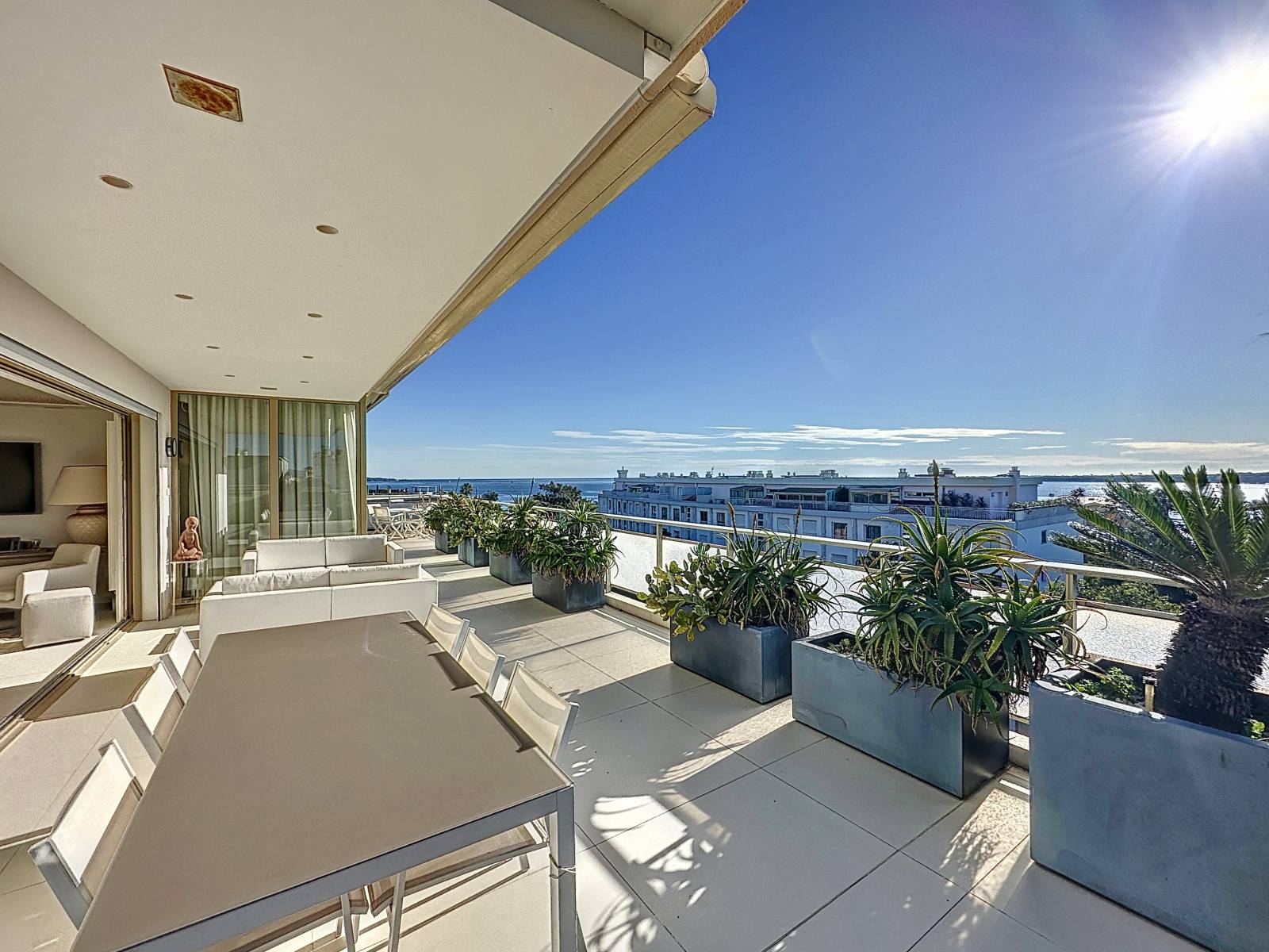 3P CANNES TERRASSE VUE MER