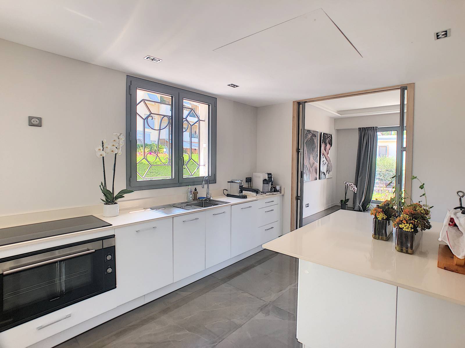 LOCATION SAISONNIERE VILLA 5 CHAMBRES EN SUITE CANNES CROISETTE