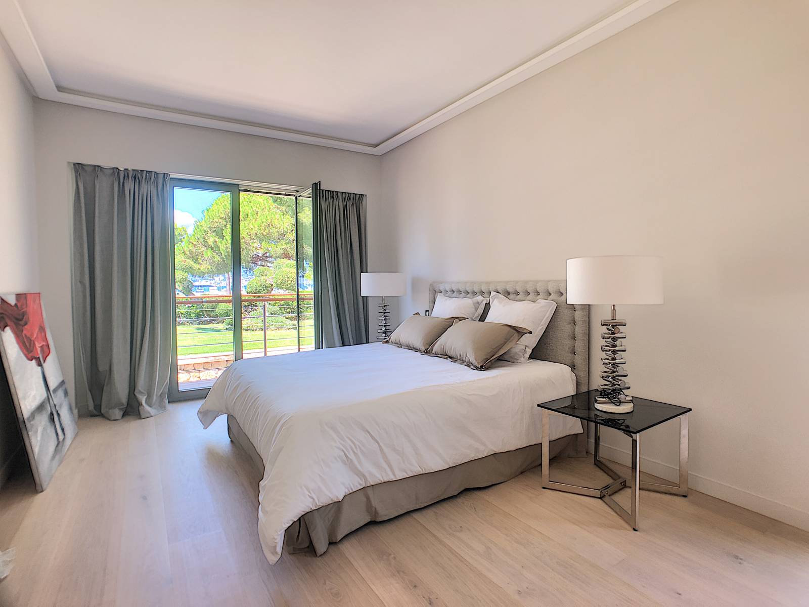 LOCATION SAISONNIERE VILLA 5 CHAMBRES EN SUITE CANNES CROISETTE