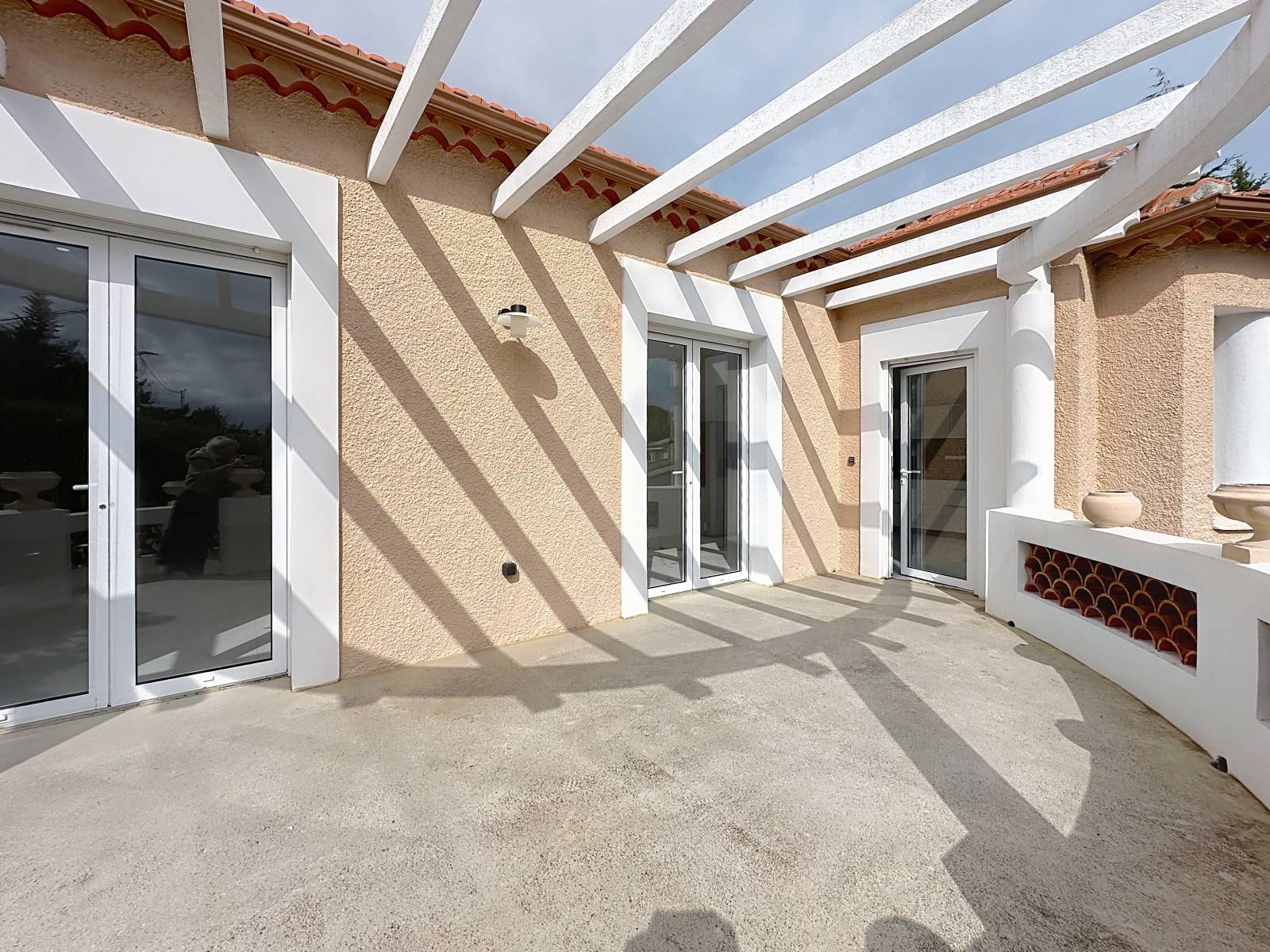 ANTIBES MAGNIFIQUE VILLA 10 PIECES