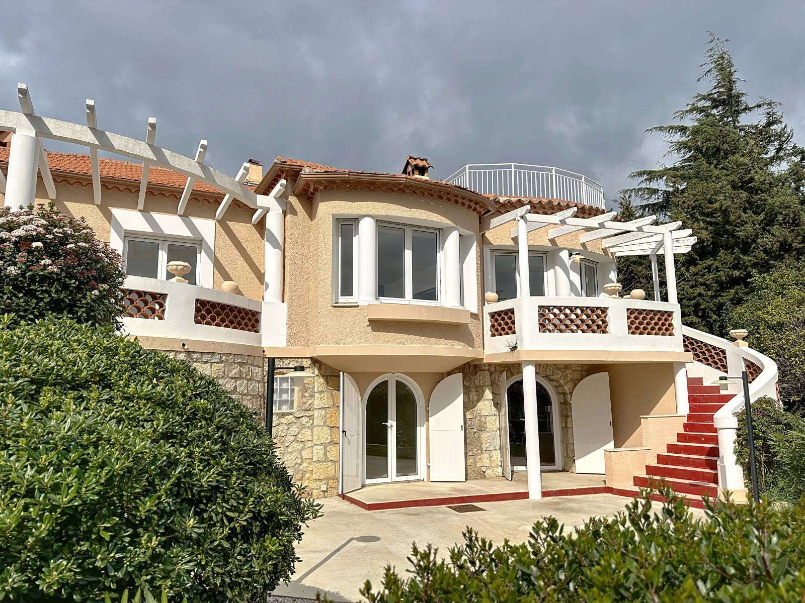 ANTIBES MAGNIFIQUE VILLA 10 PIECES