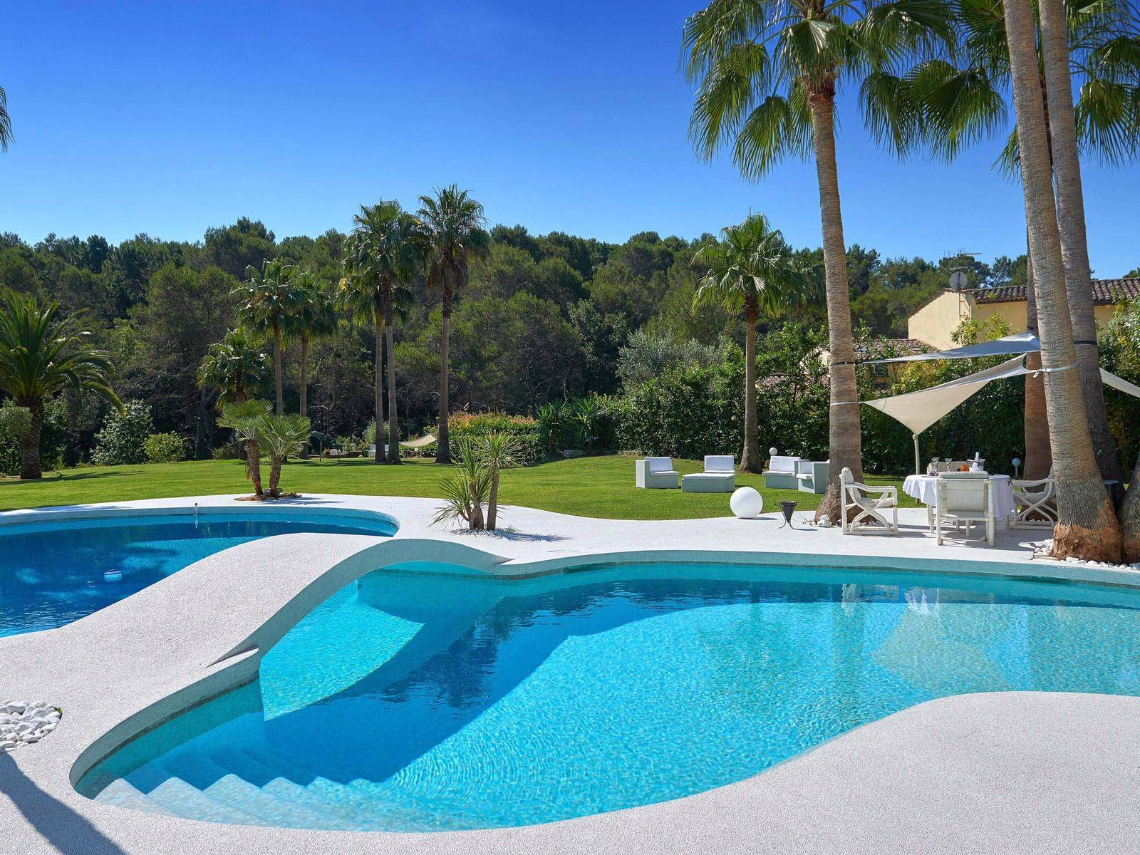 LOCATION SAISONNIERE Mougins – Villa de luxe dans un domaine fermé et sécurisé