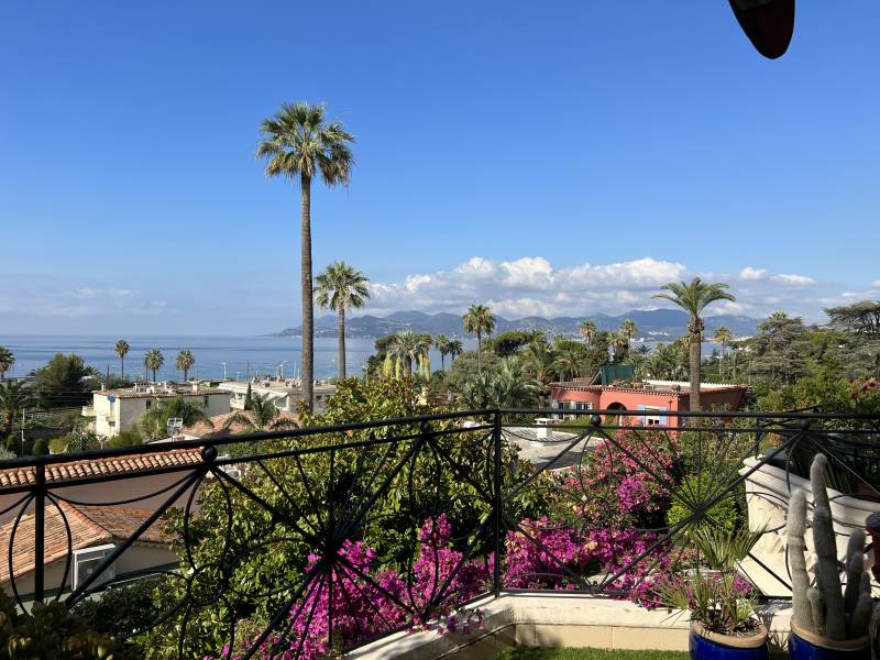 Cannes vue mer panoramique dernier étage