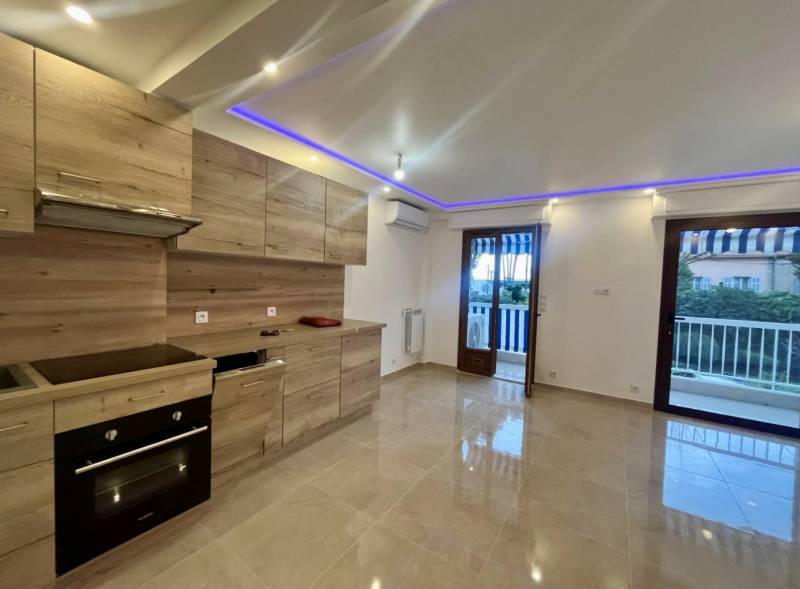 APPARTEMENT 3 PIECES CANNES RENOVE