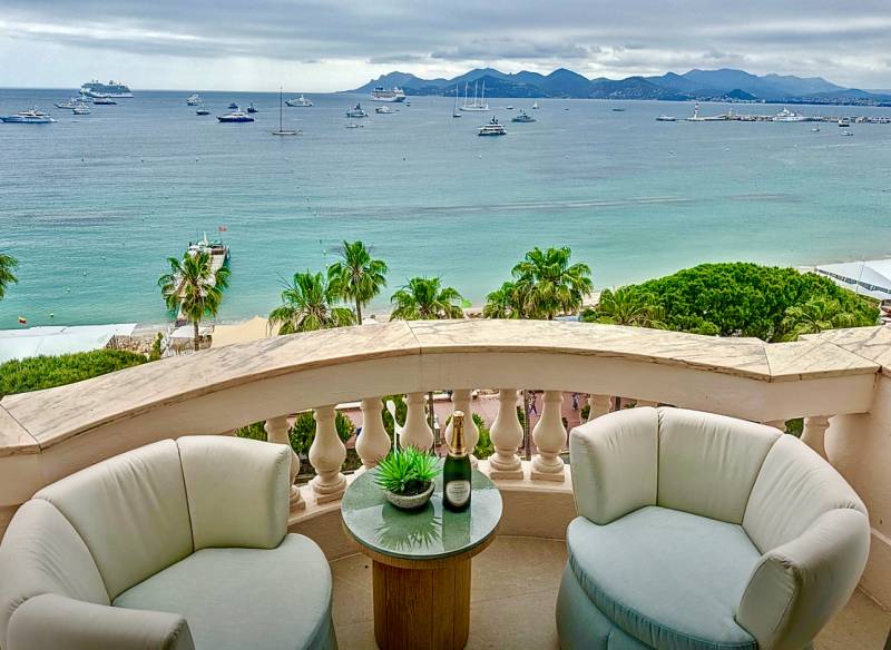 terrasse vue mer panoramique et Esterel