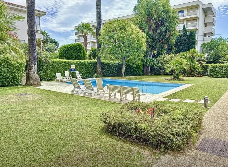VENTE Appartement 3 Pièces Vue Mer Palm Beach Cannes