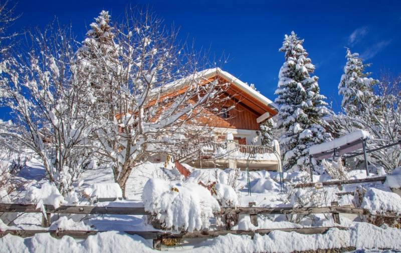 Sublime chalet en bois vue montagne